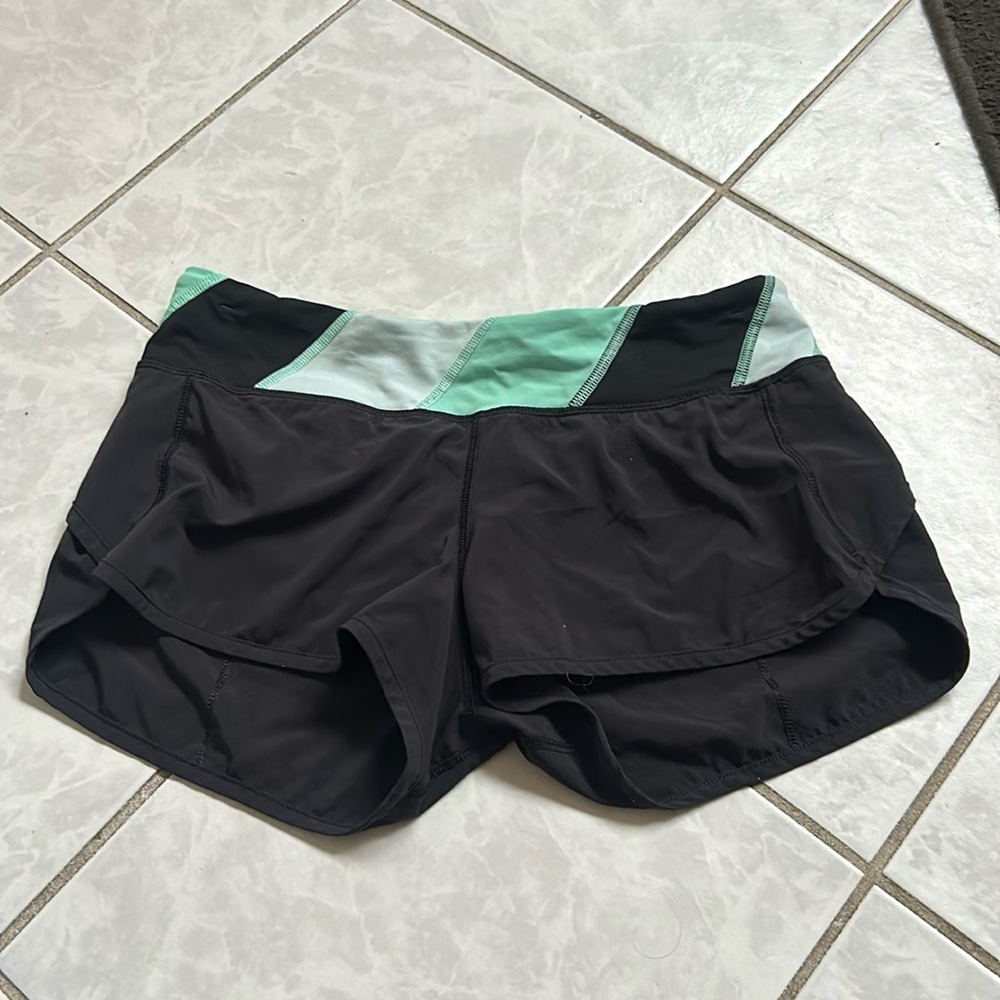 Lululemon Green & Black Band Speed Up Shorts